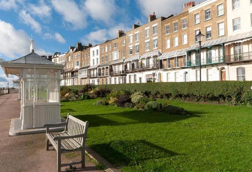 호텔 The Royal Harbour