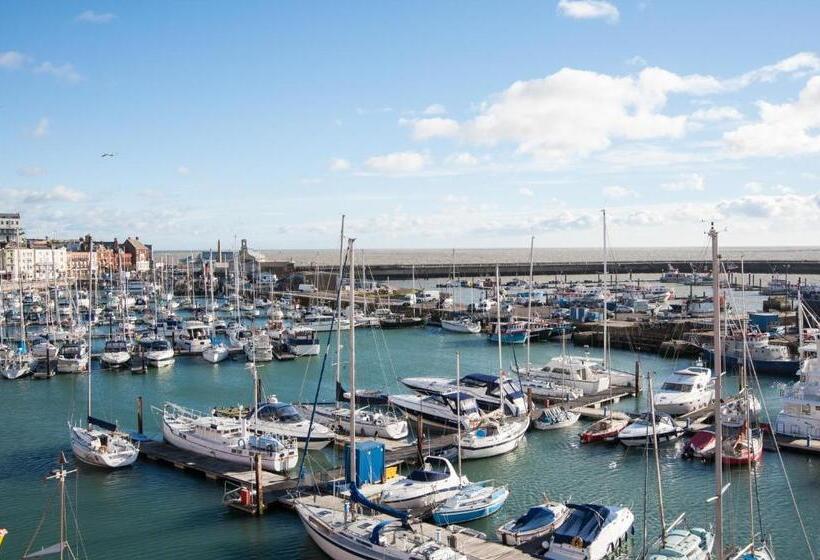 호텔 The Royal Harbour