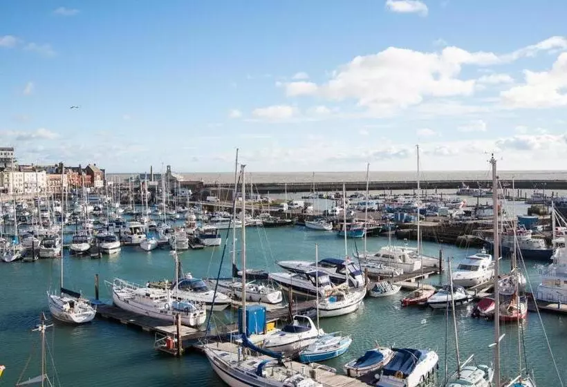 酒店 The Royal Harbour