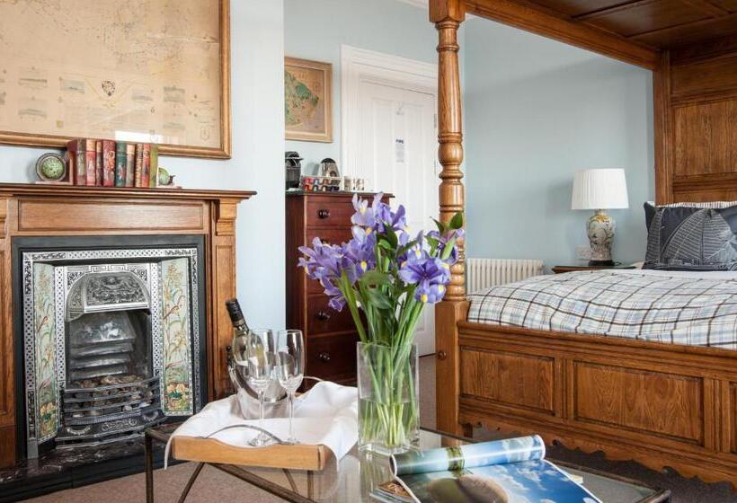 호텔 The Royal Harbour