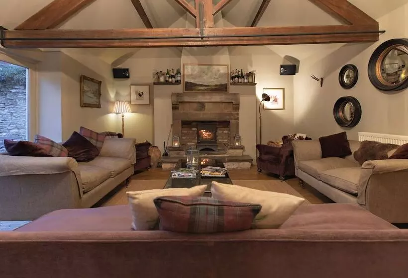 Hotel The White Swan Inn