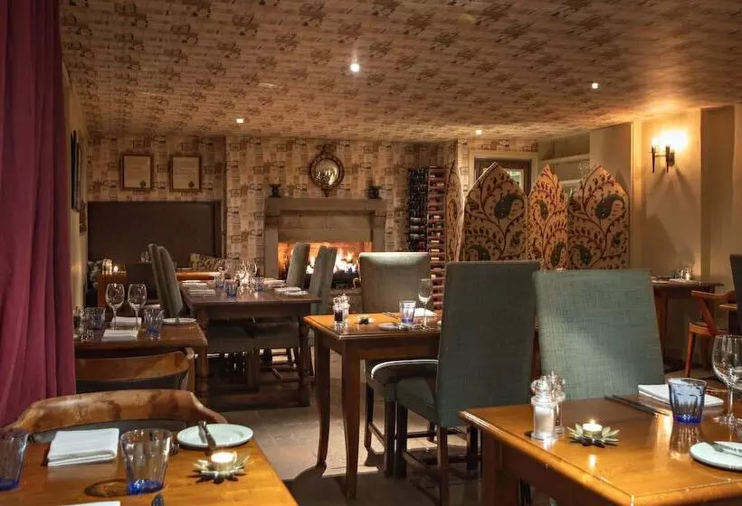 Hotel The White Swan Inn