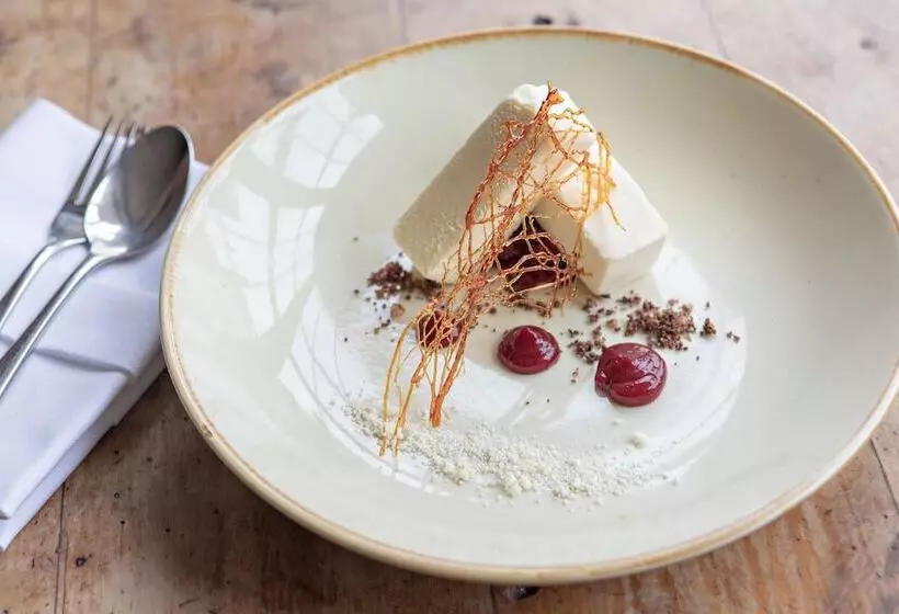 Hotel The White Swan Inn