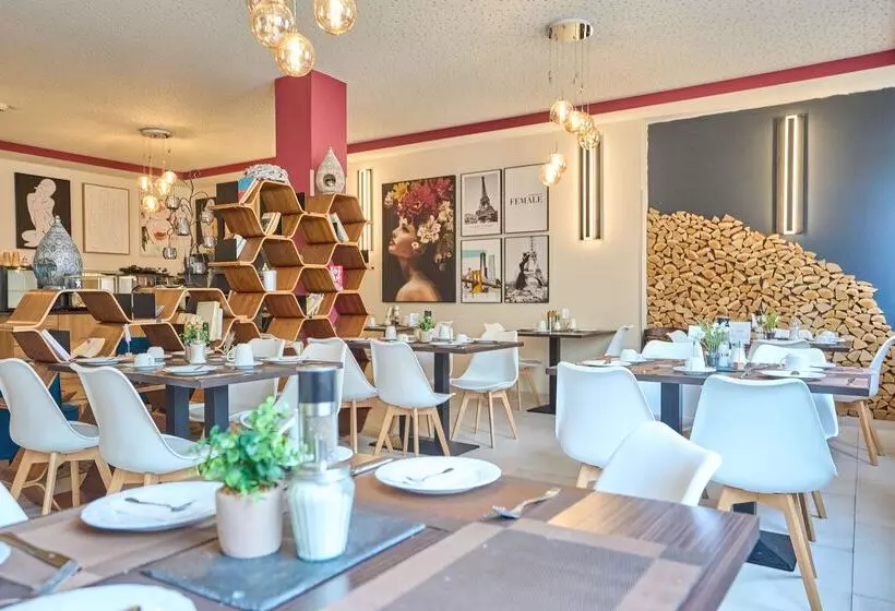Luise Mannheim   By Superfly Hotels