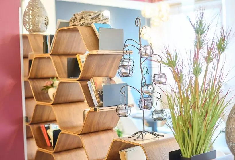 Luise Mannheim   By Superfly Hotels