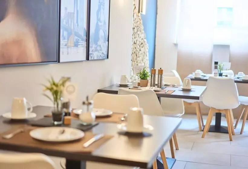 Luise Mannheim   By Superfly Hotels