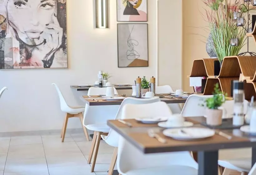 Luise Mannheim   By Superfly Hotels