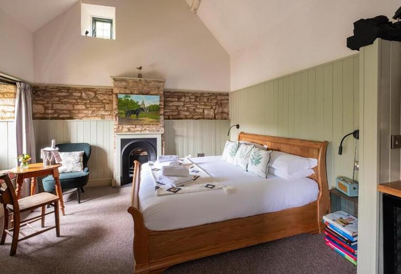 צימר The Bell At Sapperton