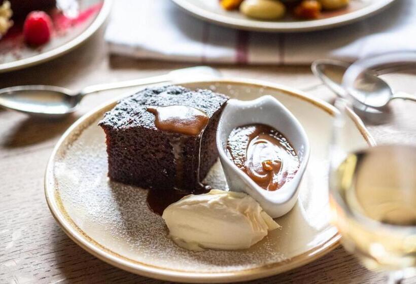 צימר The Bell At Sapperton