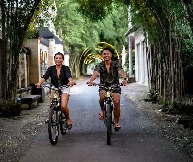 Aamiaismajoitus (B&B) Wana Shanti Villa