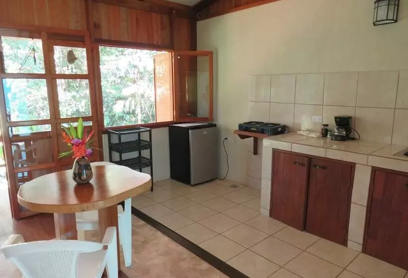 Cabañas Bajo Bosque Drake