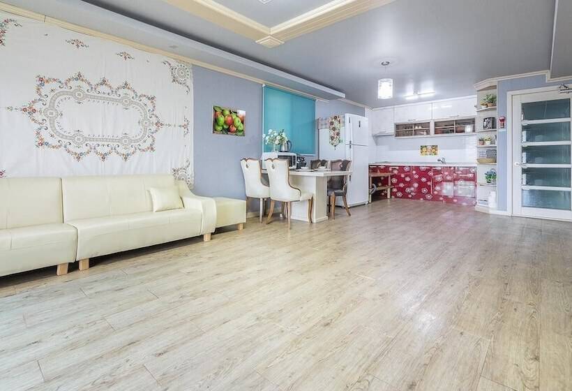 Ganghwa Badatgashimteo Pension