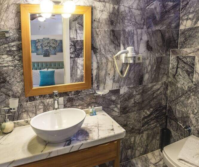 בית מלון כפרי Akyaka Gumus Konak