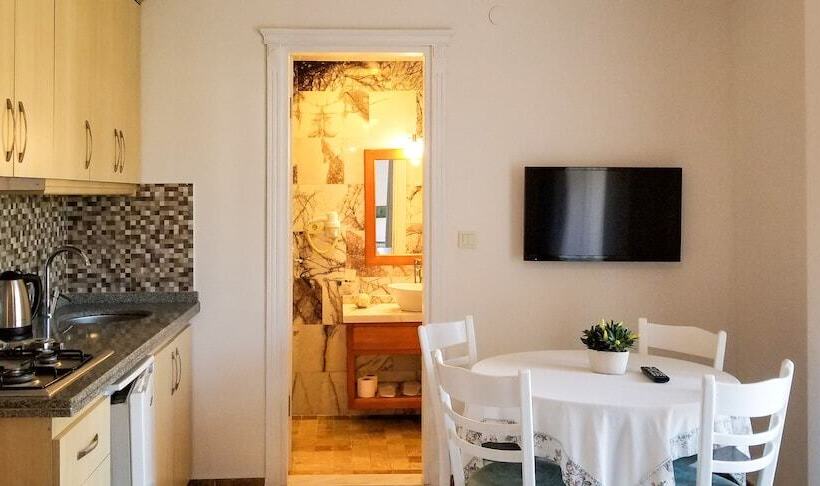 בית מלון כפרי Akyaka Gumus Konak