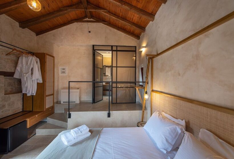 Отель Brazzo Di Maina