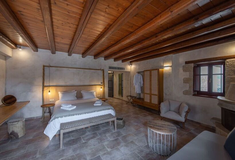 Отель Brazzo Di Maina