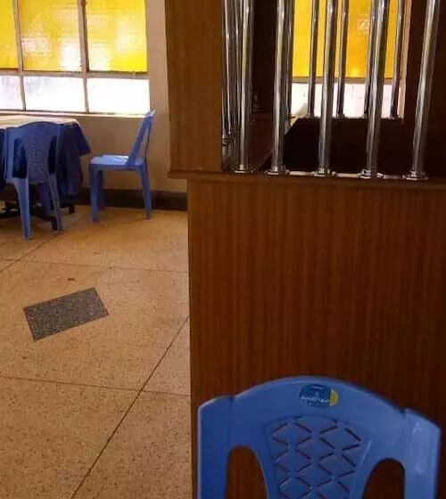 هتل Chariot County