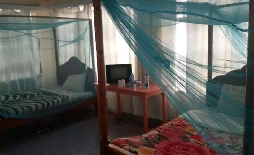 هتل Chariot County