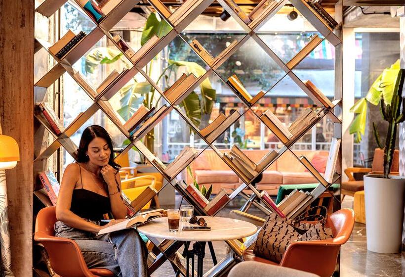 Dave Red Athens, A Member Of Brown Hotels