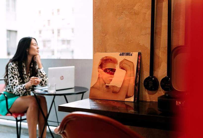 Dave Red Athens, A Member Of Brown Hotels