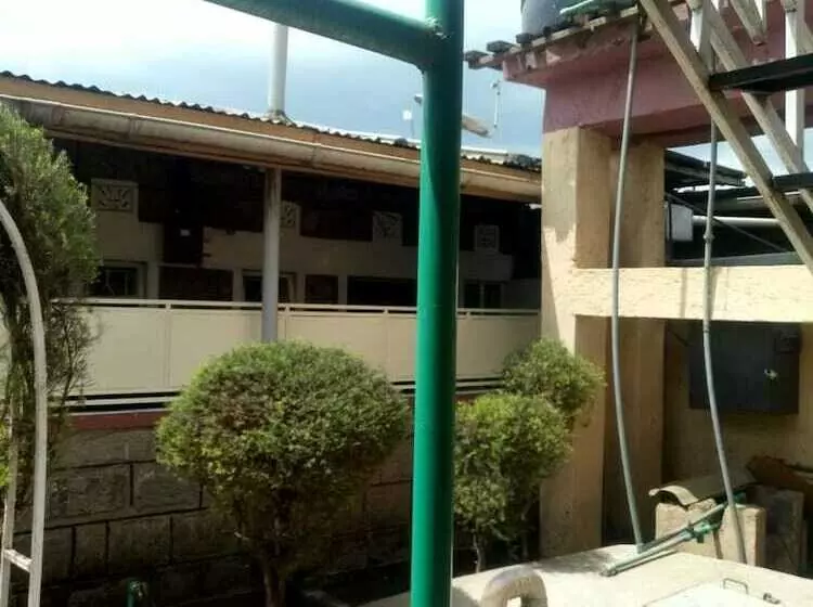 هتل Paramount Guest House