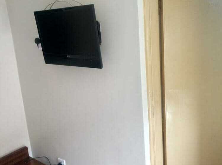 هتل Paramount Guest House