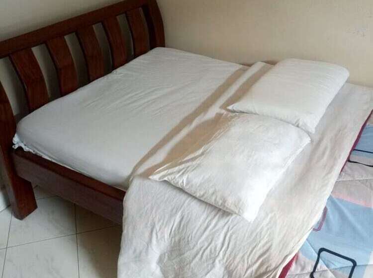 هتل Paramount Guest House