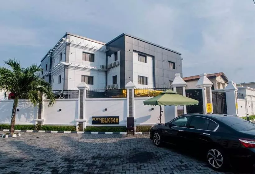 هتل Pasadena Suites