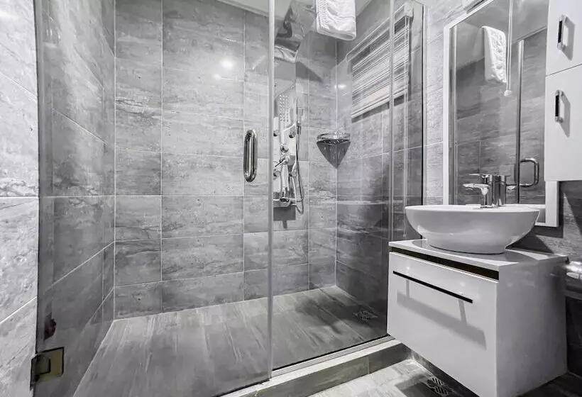 هتل Pasadena Suites