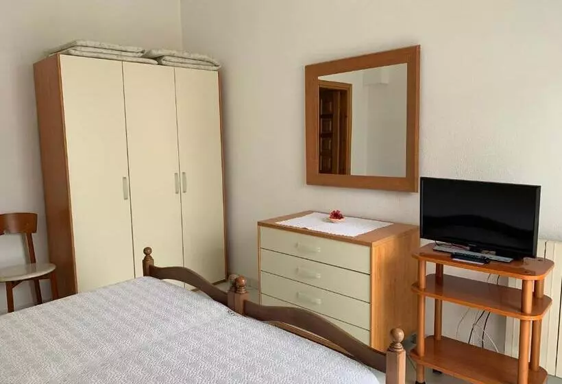 ホテル Pensione Casa Verde