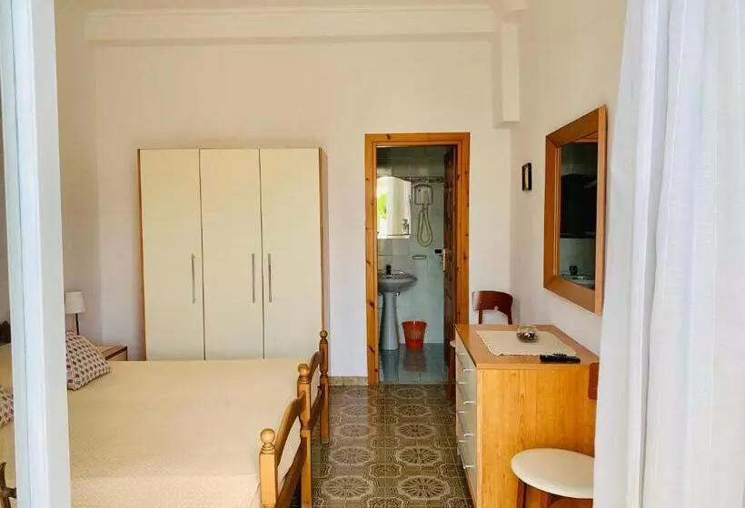 ホテル Pensione Casa Verde