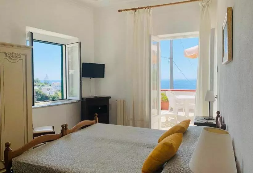 ホテル Pensione Casa Verde