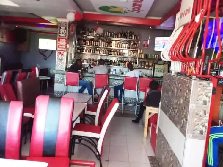 هتل Spanish Lodge