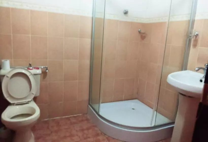 هتل Spanish Lodge