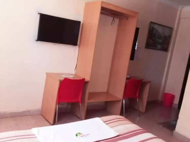 هتل Spanish Lodge