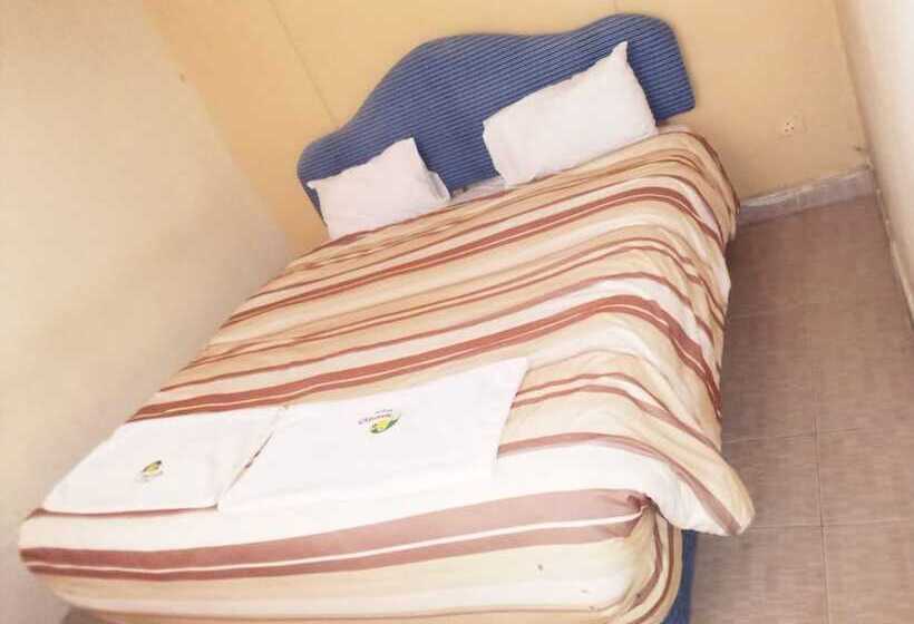 هتل Spanish Lodge