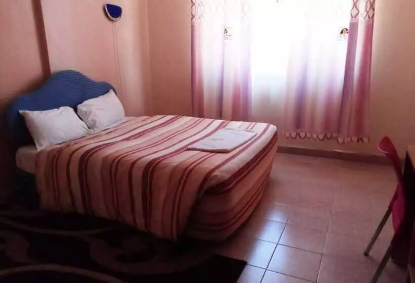 هتل Spanish Lodge