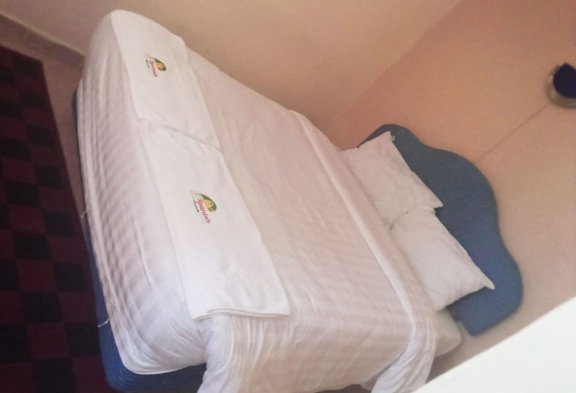 هتل Spanish Lodge