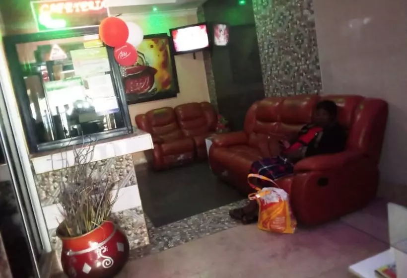 هتل Spanish Lodge