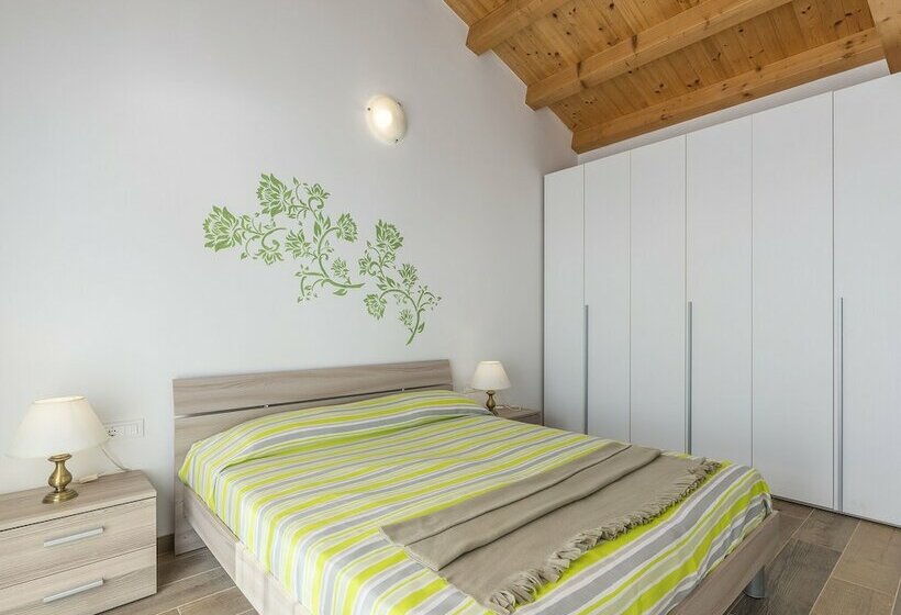 Modernly Furnished Villa With Private Pool For 6 Persons, Near Rovinj