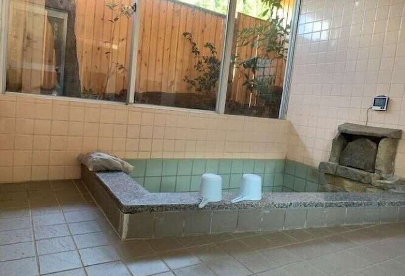 פנסיון Lodge New Katsuraya