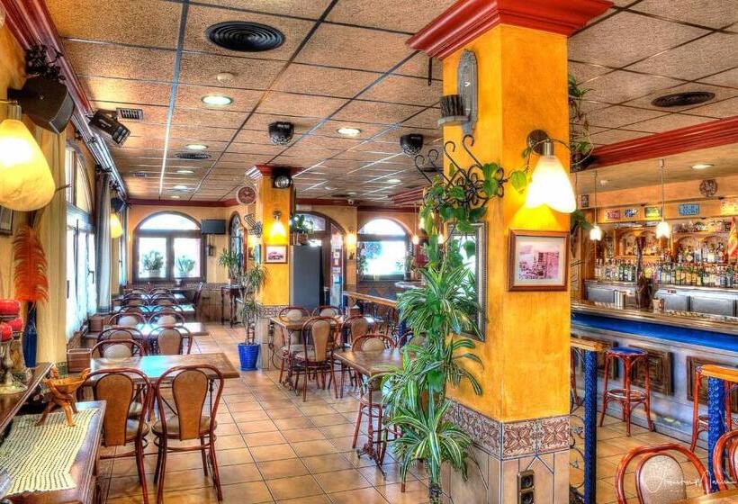 بنسيون Venta De Terreros