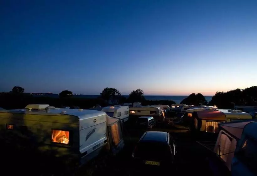 ホテル Lundegård Camping & Stugby