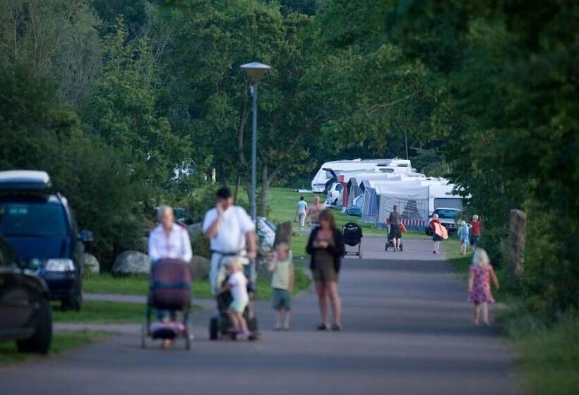 בית מלון כפרי Lundegård Camping & Stugby