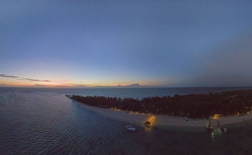 Hotel Sutera @ Mantanani Island Resort & Spa