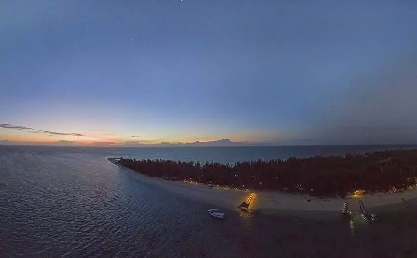 Hotelli Sutera @ Mantanani Island Resort & Spa