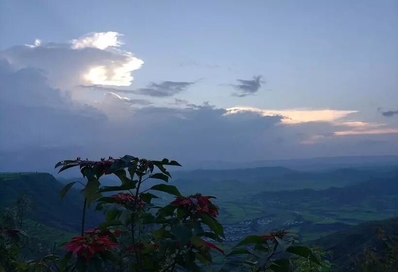 Top Twelve Hotel   Lalibela