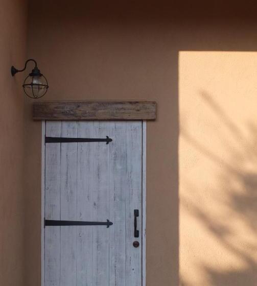 تختخواب و صبحانه Somos