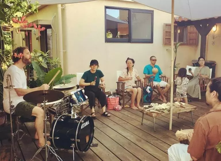 ベッドアンドブレックファースト Somos