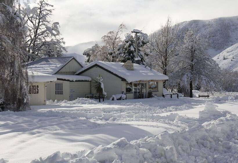 Burkes Pass Country Motels